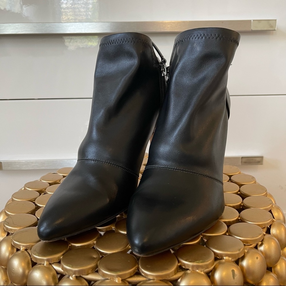 FRANCO SARTO Kairi Black Faux Leather Booties